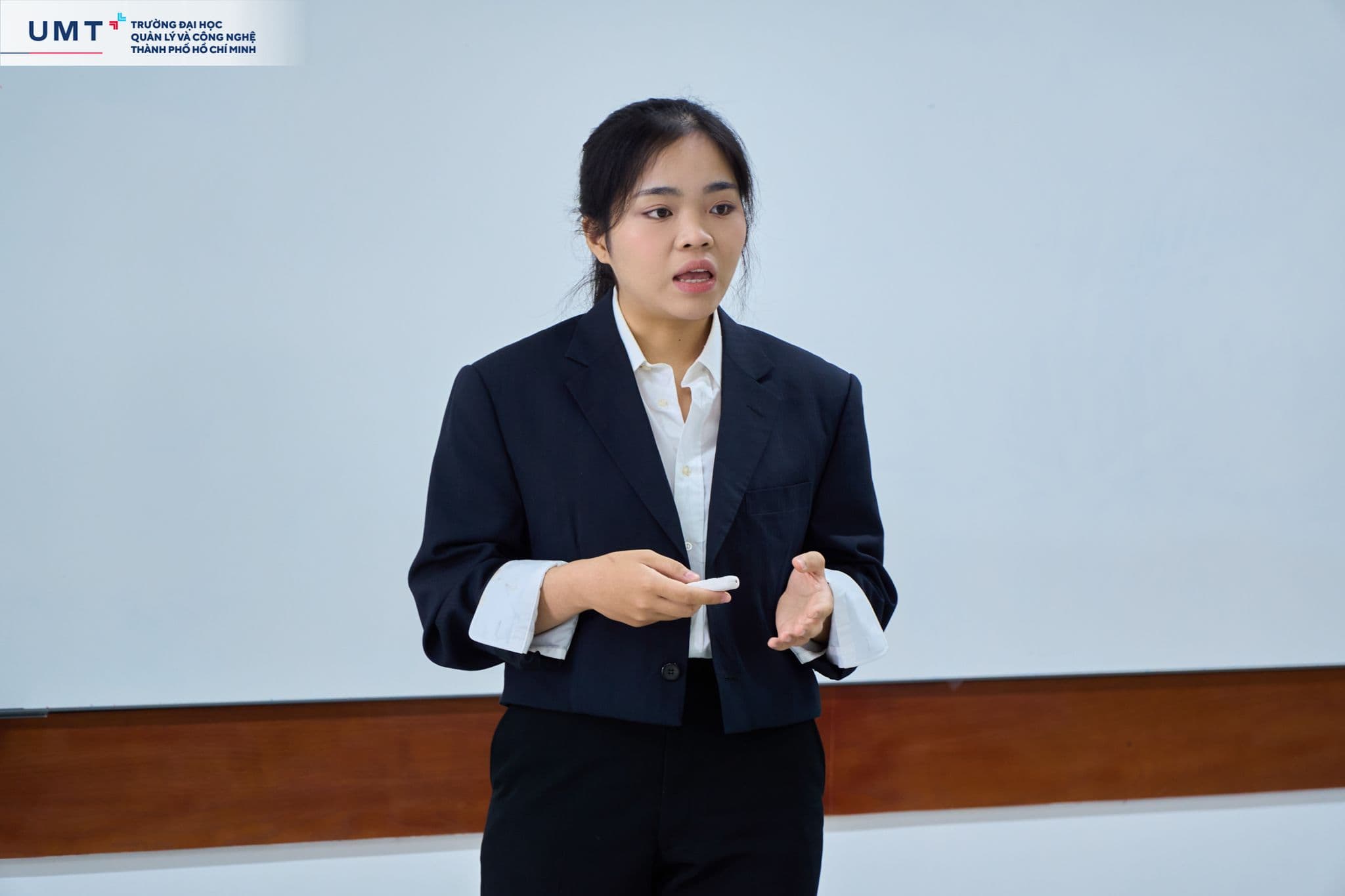 Khóa 1 Khoa Kinh doanh UMT bảo vệ đề án tốt nghiệp - Thế hệ tiên phong chính thức ra khơi